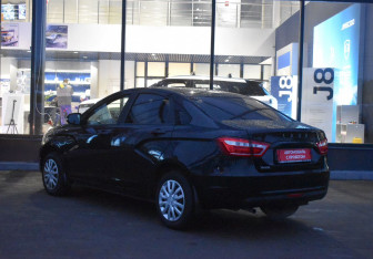 Подержанный автомобиль LADA (ВАЗ) Vesta Sedan 2021 года (7 фото)