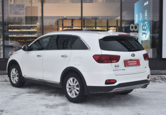 Подержанный автомобиль Kia Sorento 2018 года (7 фото)