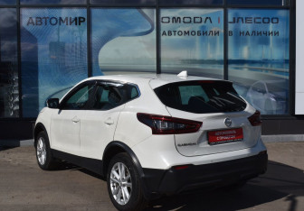 Подержанный автомобиль Nissan Qashqai 2020 года (7 фото)