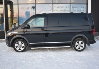 Подержанный автомобиль Volkswagen Multivan 2020 года (8 фото)