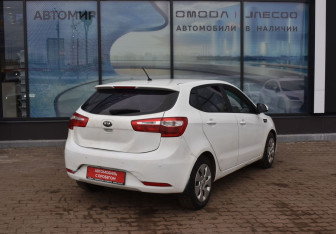 Подержанный автомобиль Kia Rio Hatchback 2014 года (5 фото)