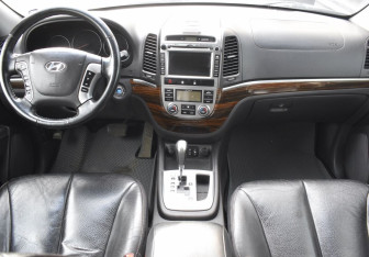 Подержанный автомобиль Hyundai Santa Fe 2011 года (12 фото)