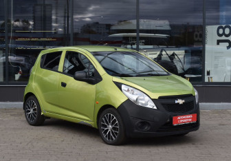 Подержанный автомобиль Chevrolet Spark 2011 года (4 фото)