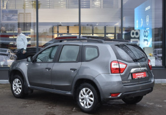 Подержанный автомобиль Nissan Terrano 2016 года (7 фото)