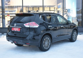 Подержанный автомобиль Nissan X-Trail 2017 года (5 фото)