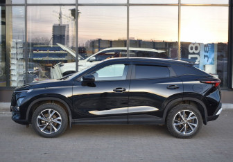 Подержанный автомобиль Omoda C5 2024 года (8 фото)