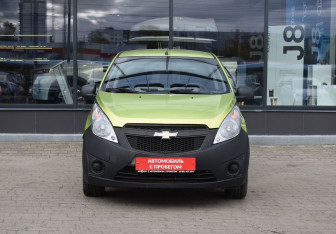 Подержанный автомобиль Chevrolet Spark 2011 года (3 фото)