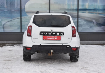 Подержанный автомобиль Renault Duster 2018 года (6 фото)