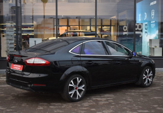 Подержанный автомобиль Ford Mondeo Sedan 2012 года (5 фото)