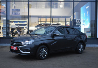 Подержанный автомобиль LADA (ВАЗ) Vesta Sedan 2017 года (1 фото)