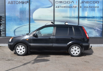 Подержанный автомобиль Ford Fusion 2008 года (8 фото)