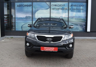 Подержанный автомобиль Kia Sorento 2011 года (2 фото)