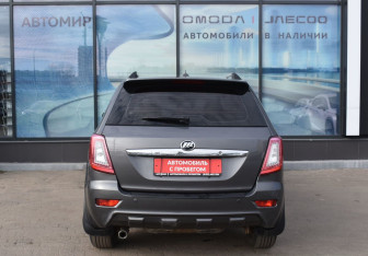 Подержанный автомобиль Lifan X60 2013 года (6 фото)