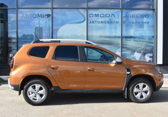 Подержанный автомобиль Renault Duster 2022 года (4 фото)