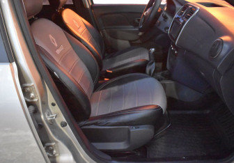 Подержанный автомобиль Renault Sandero 2019 года (10 фото)