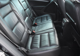 Подержанный автомобиль Volkswagen Tiguan 2011 года (11 фото)
