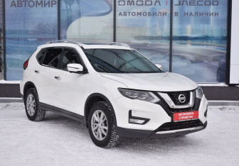 Подержанный автомобиль Nissan X-Trail 2021 года (3 фото)