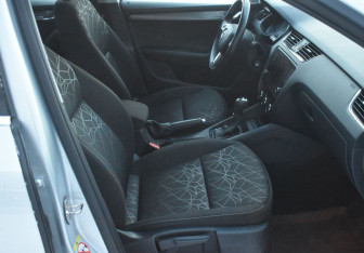 Подержанный автомобиль Skoda Octavia Liftback 2020 года (10 фото)