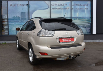 Подержанный автомобиль Lexus RX 2007 года (7 фото)