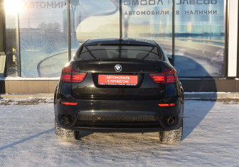 Подержанный автомобиль BMW X6 2013 года (6 фото)