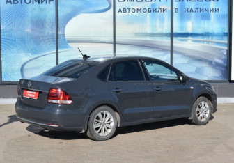 Подержанный автомобиль Volkswagen Polo Sedan 2017 года (5 фото)