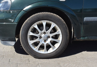 Подержанный автомобиль Opel Astra Sedan 2002 года (9 фото)