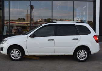 Подержанный автомобиль LADA (ВАЗ) Kalina Wagon 2017 года (8 фото)