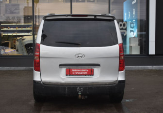 Подержанный автомобиль Hyundai Grand Starex 2008 года (6 фото)
