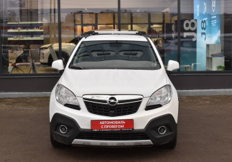 Подержанный автомобиль Opel Mokka 2014 года (2 фото)