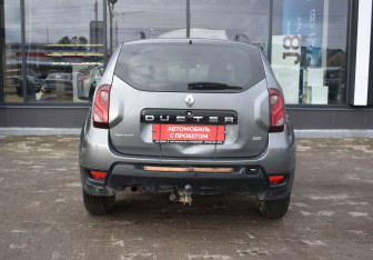 Подержанный автомобиль Renault Duster 2019 года (6 фото)