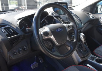 Подержанный автомобиль Ford Kuga 2014 года (13 фото)