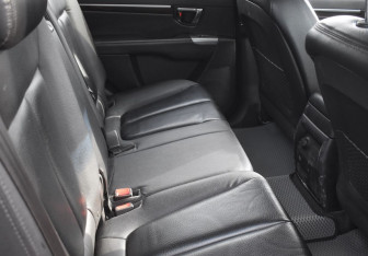 Подержанный автомобиль Hyundai Santa Fe 2011 года (11 фото)