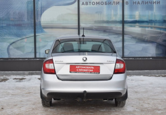 Подержанный автомобиль Skoda Rapid Liftback 2017 года (6 фото)