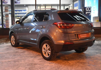 Подержанный автомобиль Hyundai Creta 2019 года (7 фото)