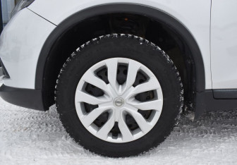 Подержанный автомобиль Nissan X-Trail 2018 года (9 фото)