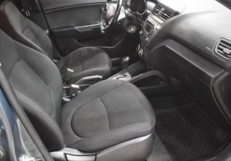 Подержанный автомобиль Kia Rio Sedan 2014 года (10 фото)