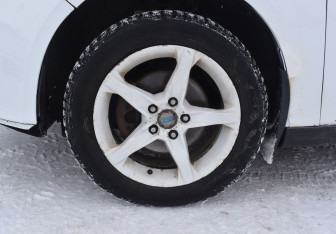 Подержанный автомобиль Ford Focus Sedan 2012 года (9 фото)