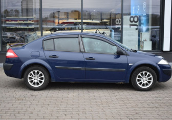 Подержанный автомобиль Renault Megane Sedan 2007 года (4 фото)