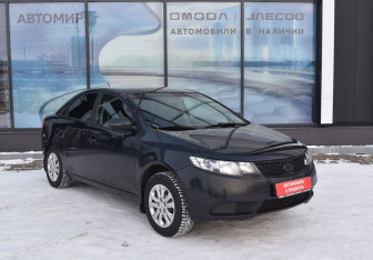 Подержанный автомобиль Kia Cerato Sedan 2011 года (3 фото)