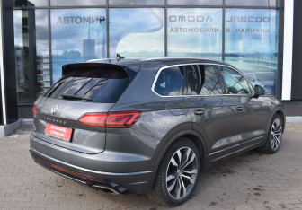 Подержанный автомобиль Volkswagen Touareg 2018 года (5 фото)