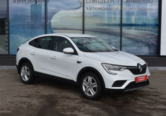 Подержанный автомобиль Renault Arkana 2019 года (3 фото)