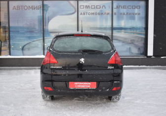Подержанный автомобиль Peugeot 3008 2012 года (6 фото)