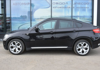 Подержанный автомобиль BMW X6 2011 года (8 фото)