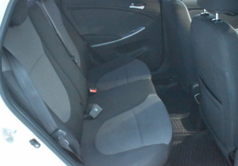 Подержанный автомобиль Hyundai Solaris Sedan 2013 года (11 фото)