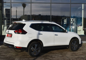 Подержанный автомобиль Nissan X-Trail 2021 года (5 фото)