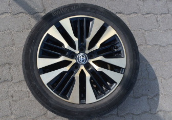 Подержанный автомобиль Toyota Alphard 2019 года (10 фото)