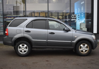 Подержанный автомобиль Kia Sorento 2008 года (4 фото)