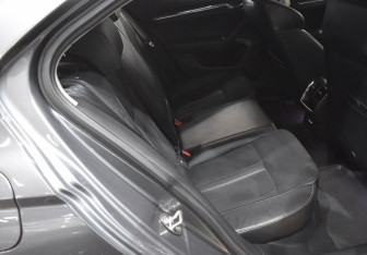 Подержанный автомобиль Skoda Octavia Liftback 2021 года (11 фото)