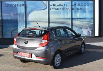 Подержанный автомобиль Hyundai Solaris Hatchback 2015 года (5 фото)