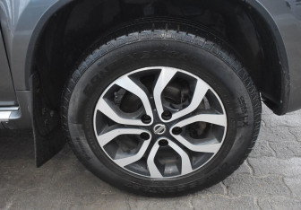 Подержанный автомобиль Nissan Terrano 2017 года (9 фото)